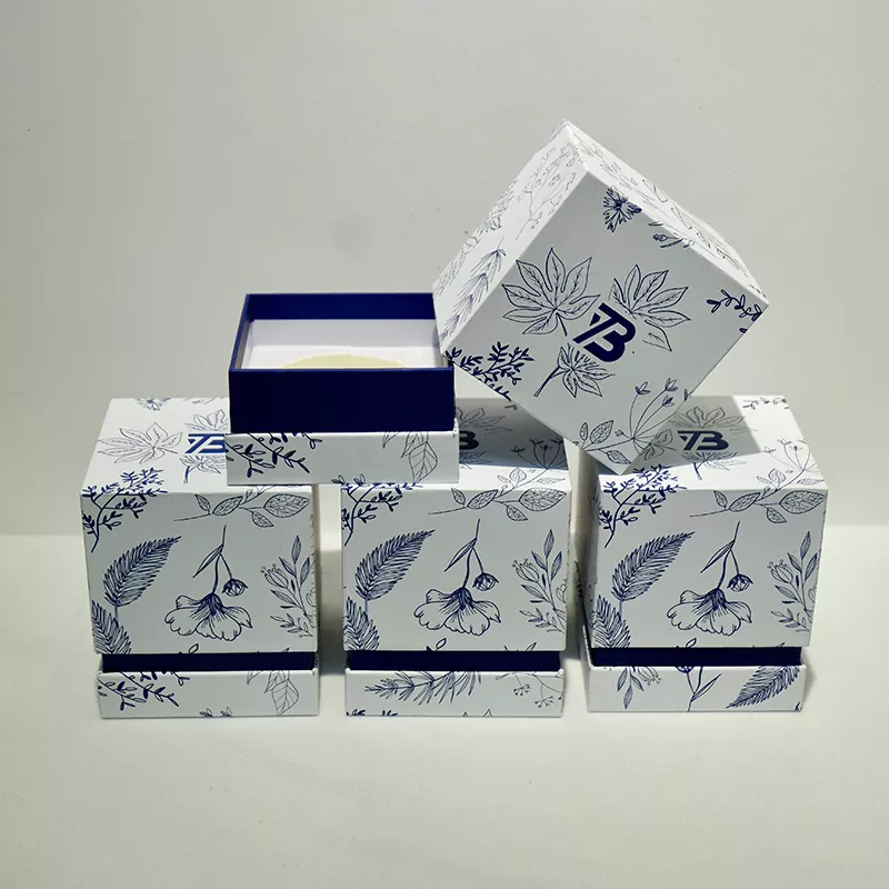 Hvilke materialer brukes til å lage gaveesker med lokk?